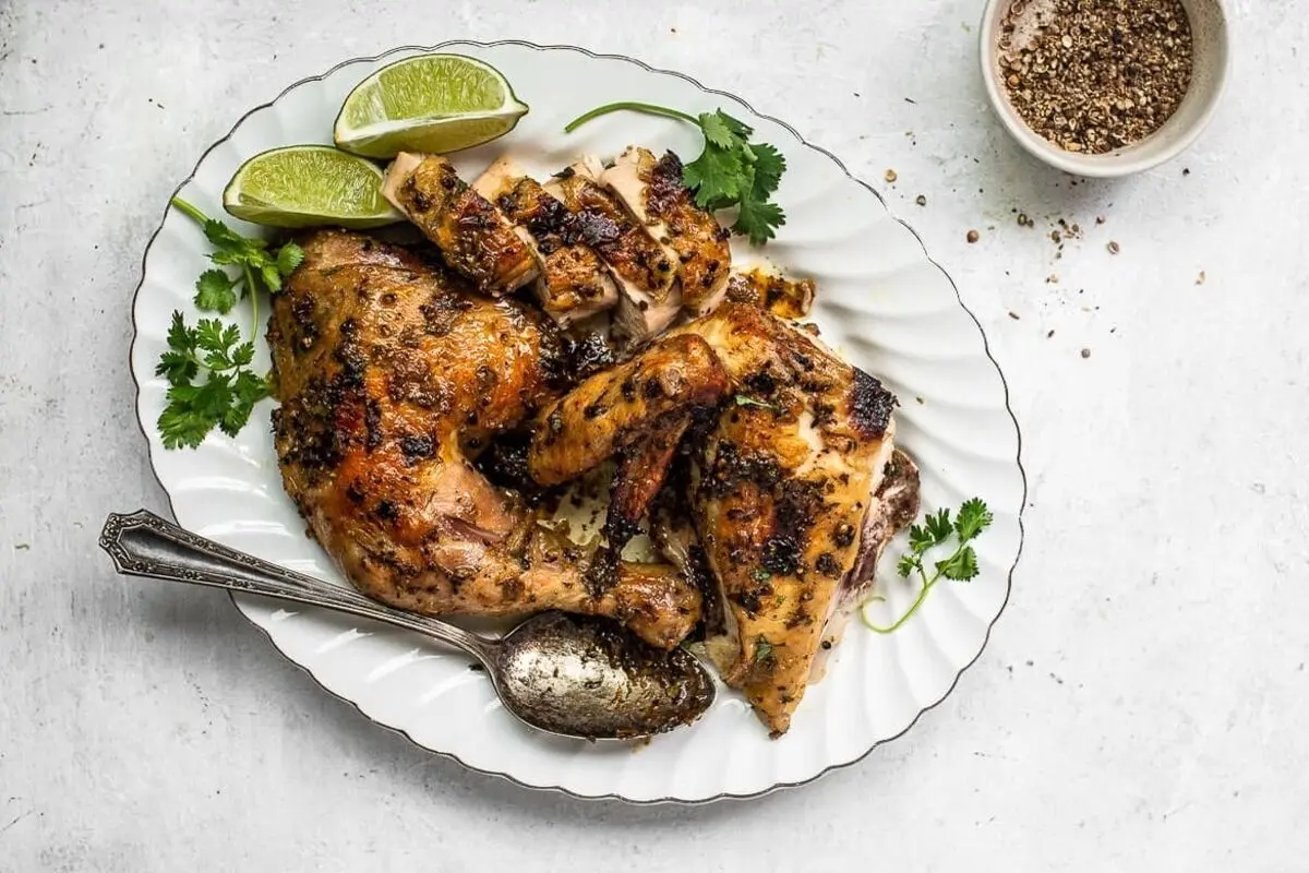 پخت مرغ با سبزی معطر؛ یک روش خوشمزه و خاص