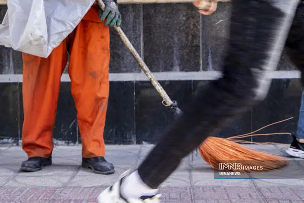 روز کارگر در تقویم ۱۴۰۴ چه روزی است؟