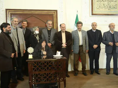 از یک هنرمند پیشکسوت تذهیب‌کار تقدیر شد