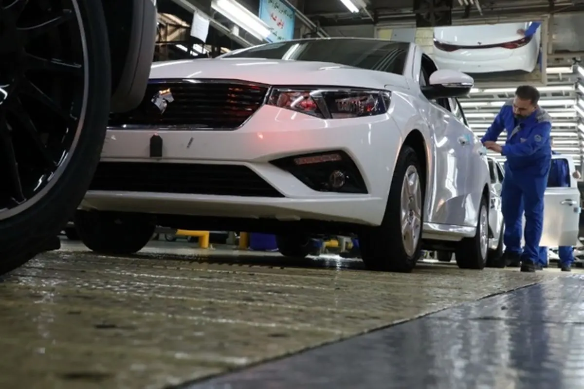 عبور ایران‌خودرو از مجموع تولید سال ۱۴۰۳ یک ماه زودتر از پایان سال