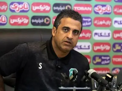 امیدیان: امیدوارم بازی با پرسپولیس را ۱۱ نفره تمام کنیم