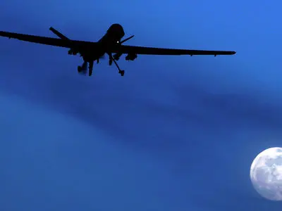 بمباران سایت‌های شیمیایی داعش توسط آمریکا