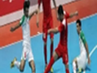هلال احمر با یک لشکر بازیکن محروم ماهان قم را متوقف کرد
