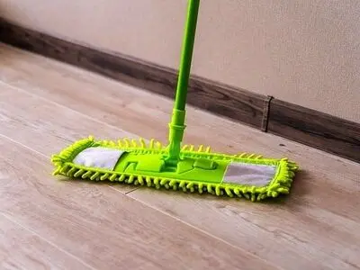 روش درست تمیزکردن و شستشوی کفپوش پارکت 