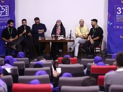 دانش‌آموزان شهید جنگ ۱۲ روزه می‌توانستند مخاطبان این جشنواره باشند!/ انرژی بچه ها در جشنواره مرا به وجد آورد