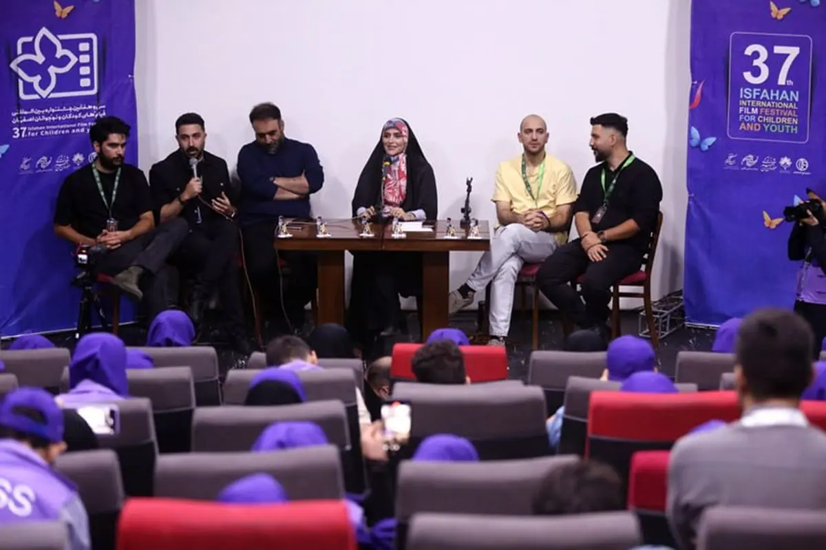 دانش‌آموزان شهید جنگ ۱۲ روزه می‌توانستند مخاطبان این جشنواره باشند!/ انرژی بچه ها در جشنواره مرا به وجد آورد