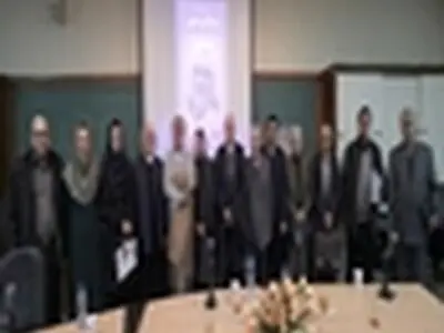 ارج و منزلت ایرانیان در قبال بزرگان ادب‌شان حاصل چه برداشتی است؟