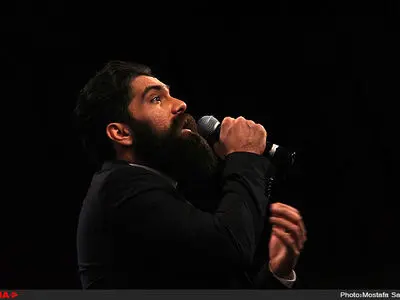 «معین» به کنسرت علی زندوکیلی در اصفهان آمد!+فیلم