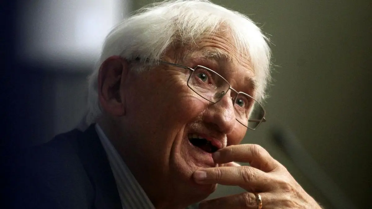 مرگ نظریه‌پرداز حوزه عمومی