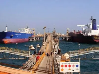 نیروهای خارجی وارد بندر نفتی «السدره» شدند