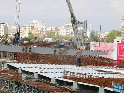 پیشرفت 89 درصدی پل قدس اردبیل / بهره‌برداری از مسیر اصلی پل تا 10 مهرماه / پروژه‌های عمرانی دستور پذیر نیستند