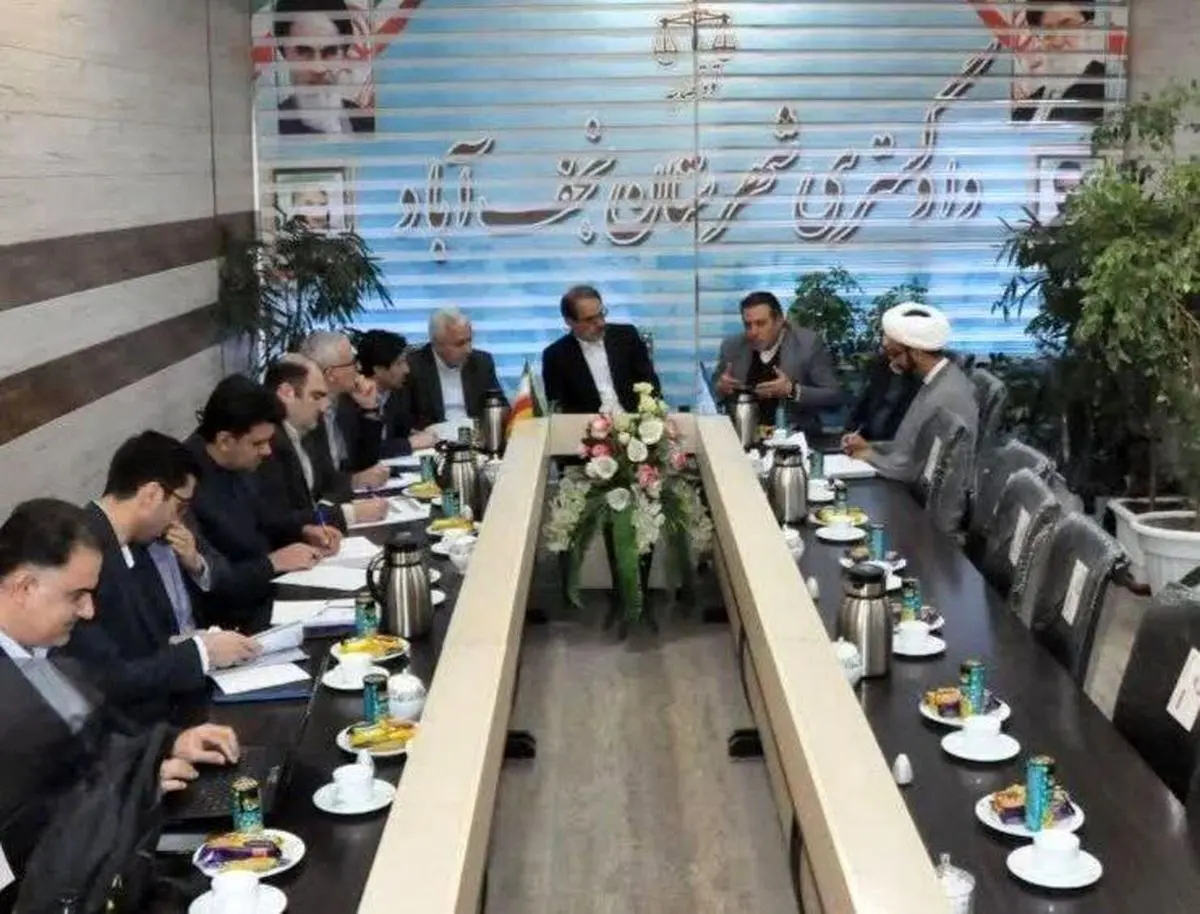 رئیس سازمان بازرسی در بازدید از دادگستری نجف آباد به درخواست‌های مردم رسیدگی کرد