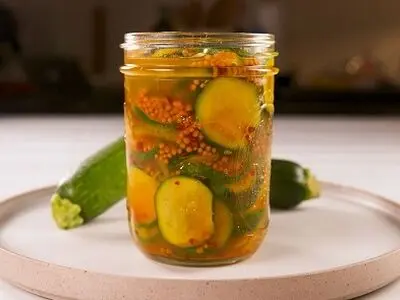 طرز تهیه ترشی کدو سبز خانگی و خوشمزه