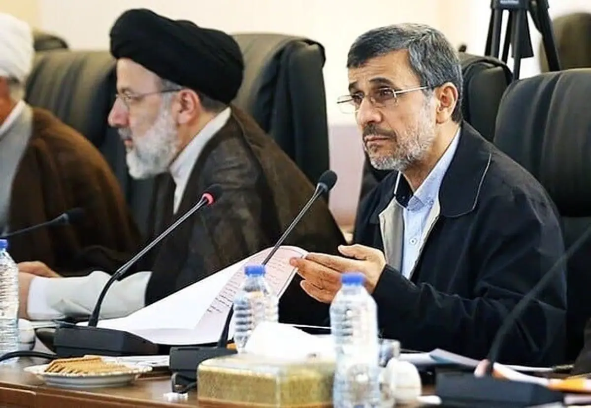احمدی‌نژاد شهادت رئیس جمهور و هئیت همراه را تسلیت گفت