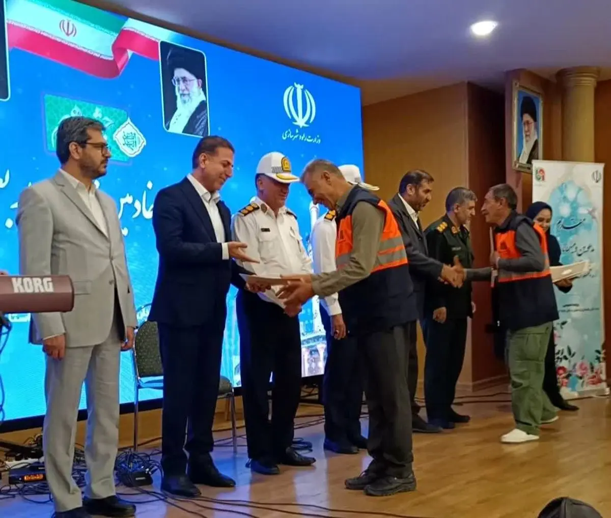خادمان حمل‌ونقل اربعین حسینی ۱۴۰۴ فارس تجلیل شدند