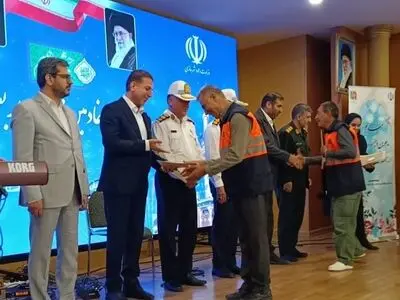 خادمان حمل‌ونقل اربعین حسینی ۱۴۰۴ فارس تجلیل شدند