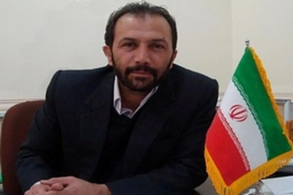 پنجاه هزار جلد کتاب درقالب ۴۵ عنوان در لرستان توزیع شده است