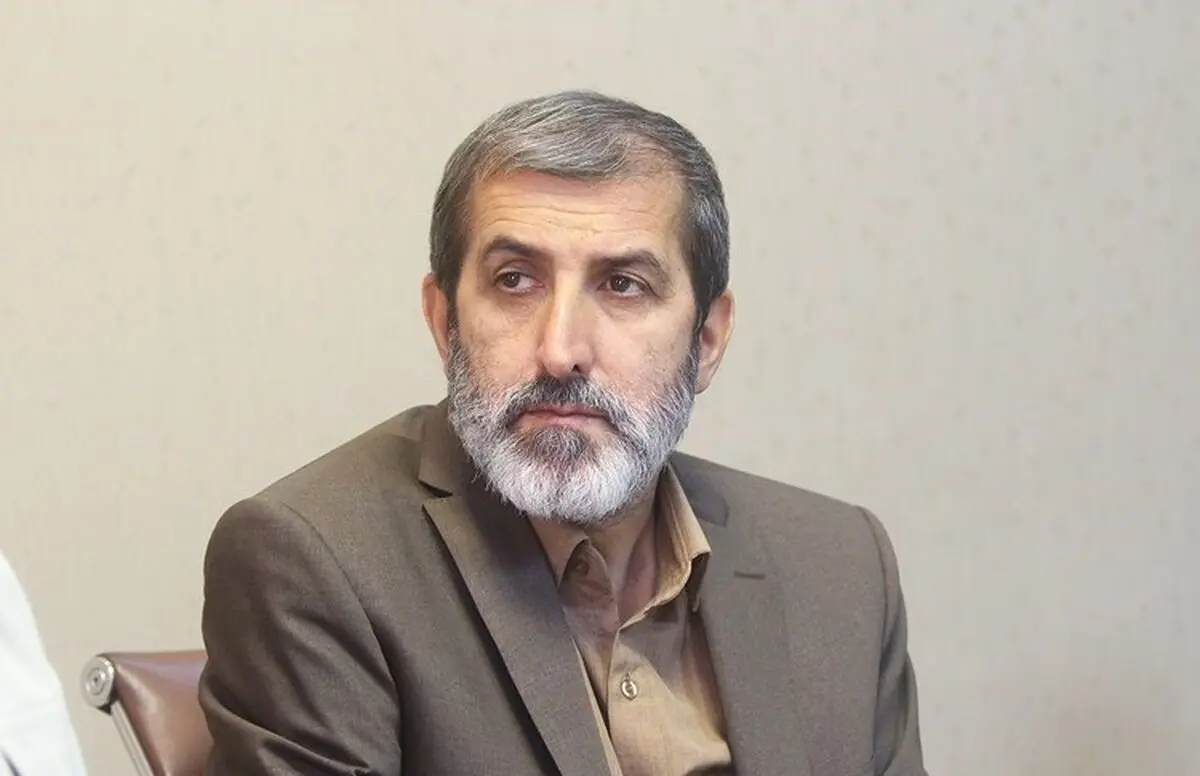 میزبان اصلی سفر اعضای فراکسیون به خراسان رضوی، شهرداری مشهد بود/ این تنها سفر کاری بود که با خانواده رفتیم/ حاضران در این سفر نیازمند امکانات شهرداری نیستند
