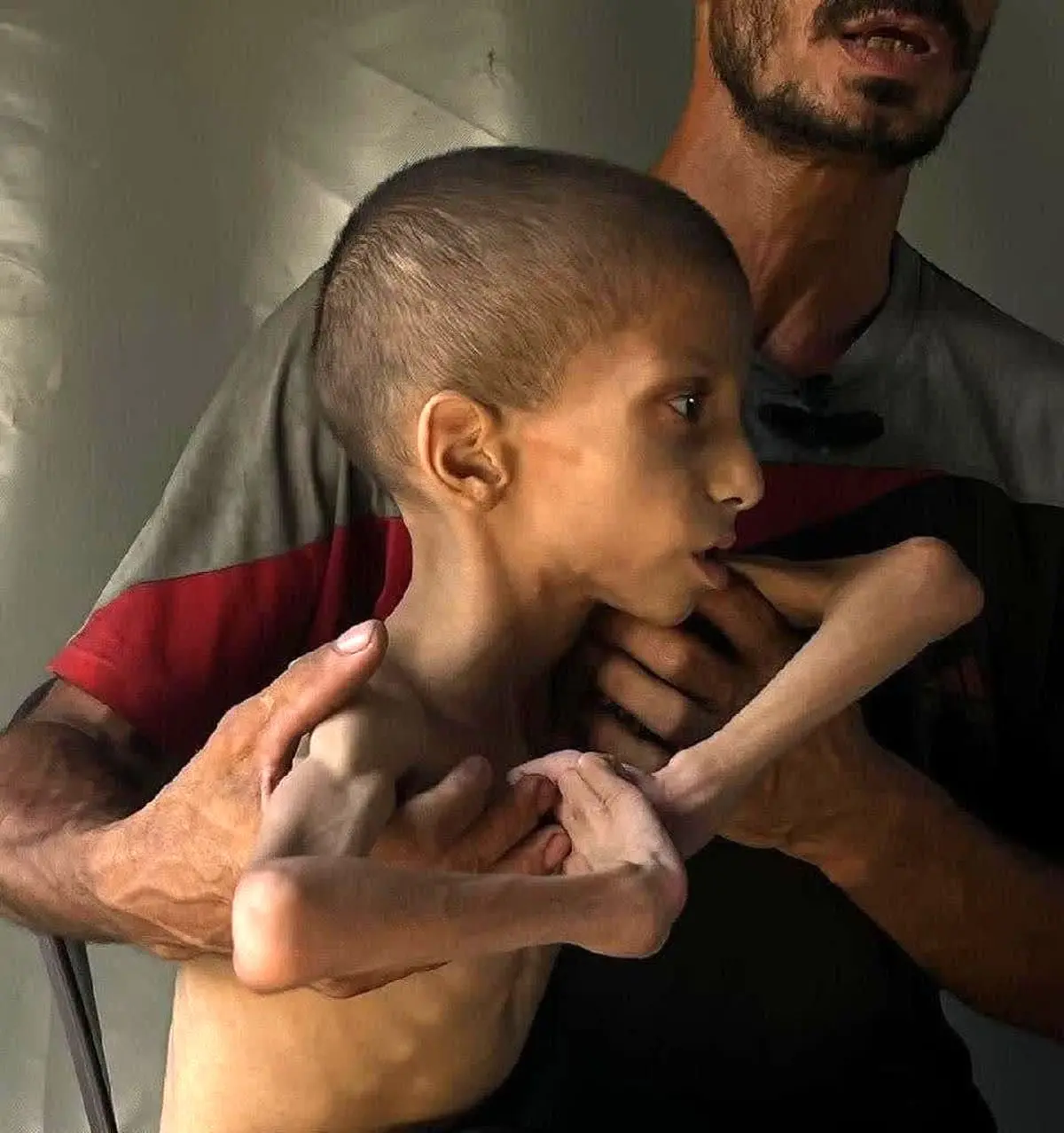 «نافذ» زنده زنده میسوزد