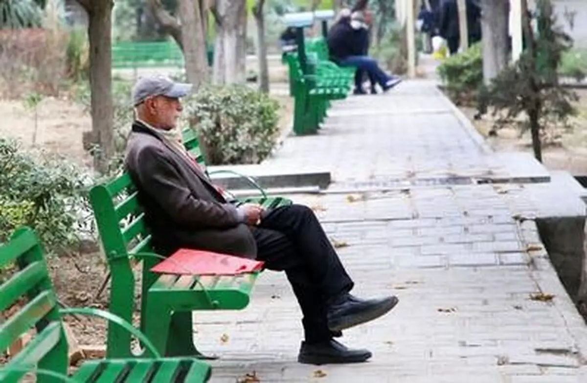کارزار بازنشستگان دولت برای پرداخت مزایای مناسبتی و رفاهی 