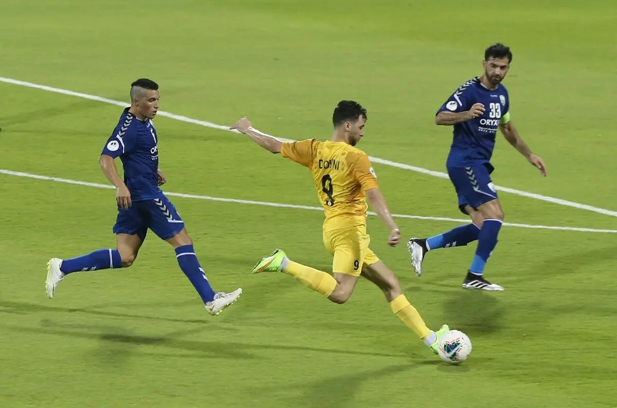 منتظری در قطر ماندنی شد