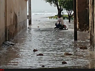 اعلام خسارات حادثه سیلاب بوشهر/ ۲۰۰ قایق بر اثر امواج به داخل شهر پرتاب شد