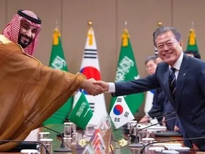 South Korea’s Moon touts K-pop, arms on Middle East tour