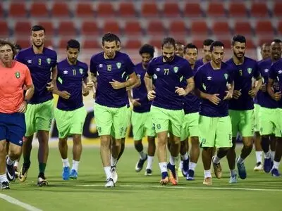 برگزاری آخرین تمرین الاهلی پیش از دیدار با پرسپولیس در حضور مسئولین باشگاه(عکس)