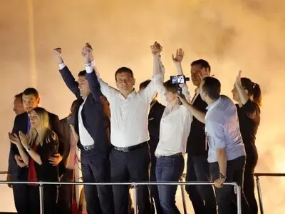 Turkey's opposition strikes blow to Erdogan with Istanbul mayoral win