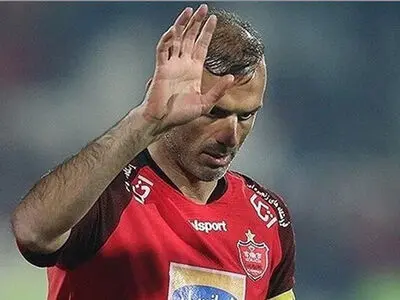حسینی به باشگاه پرسپولیس رفت