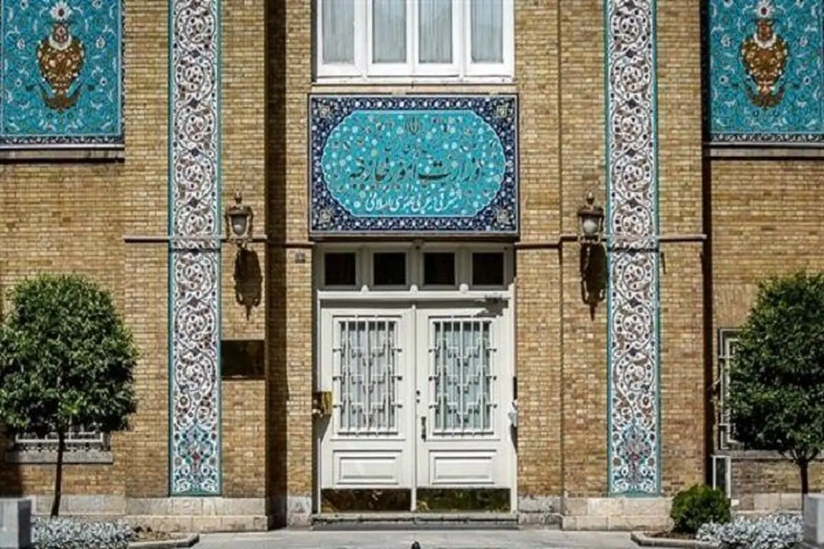 طهران تهنأ سوریا في استعادة مقعدها في جامعة الدول العربیة