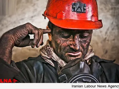 کارگران اخراجی معدن مهدی آباد در انتظار جلسه فردا