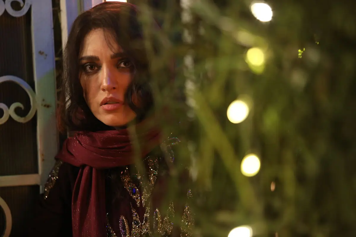 رونمایی از نخستین تصویر بهنوش طباطبایی در فیلم سینمایی «گیس»