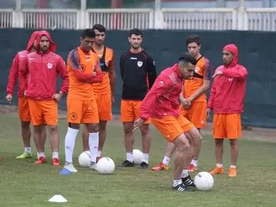 عبدالله‌زاده به استقلال خوزستان پیوست 