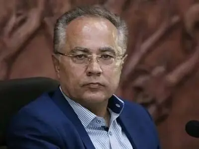 قدم اول شهرام دبیری برای ورود به مجلس؛ در انتخابات ثبت‌نام کرد
