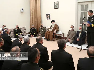 دیدار تعدادی از فرماندهان نیروی دریایی ارتش با حضرت آیت‌الله خامنه‌ای فرمانده کل قوا 