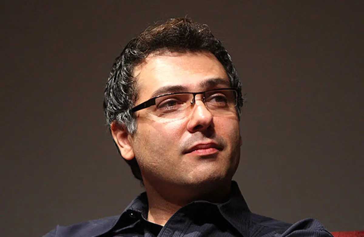 عدهای خیلی ساده روی ماهها تلاش خط کشیدند