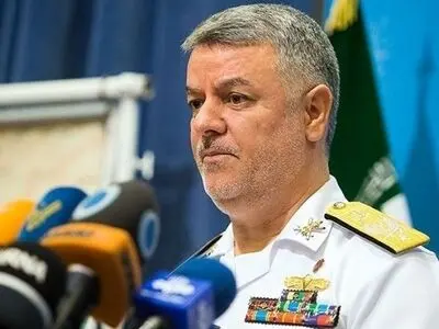 خانزادی: إرسال حاملة الطائرات الأمیرکیة هو لتضخیم شبح الحرب
