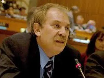 انفجار بندر بیروت، لبنان را گرفتار بحران سختی کرد/ فضای ابهام آمیزی بر آینده کشور حاکم است/ اقدام‌های ماکرون، دخالت در امور داخلی لبنان بود
