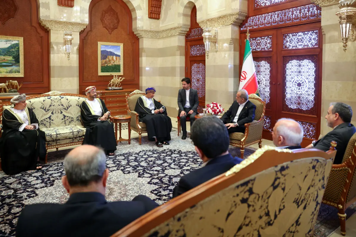 تأکید پزشکیان بر تقویت مناسبات ایران و عمان در جهت تامین منافع مشترک