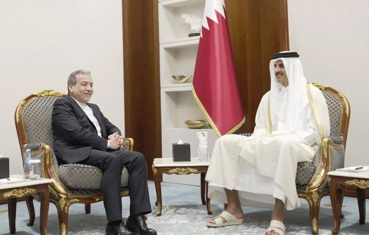 عراقجي يلتقي أمير قطر على هامش منتدى الدوحة