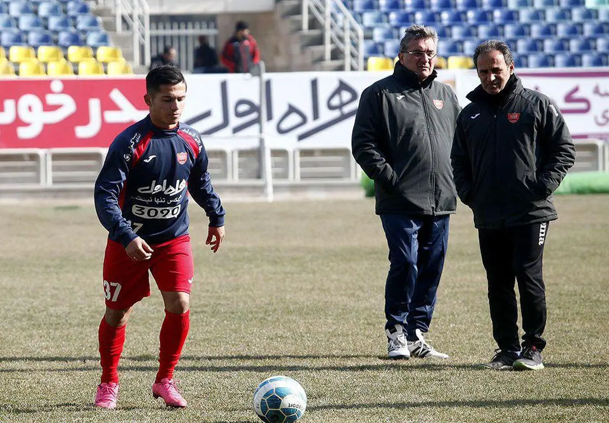 تمرینات پرسپولیس تا بازی با فولاد پشت درهای بسته برگزار می‌شود