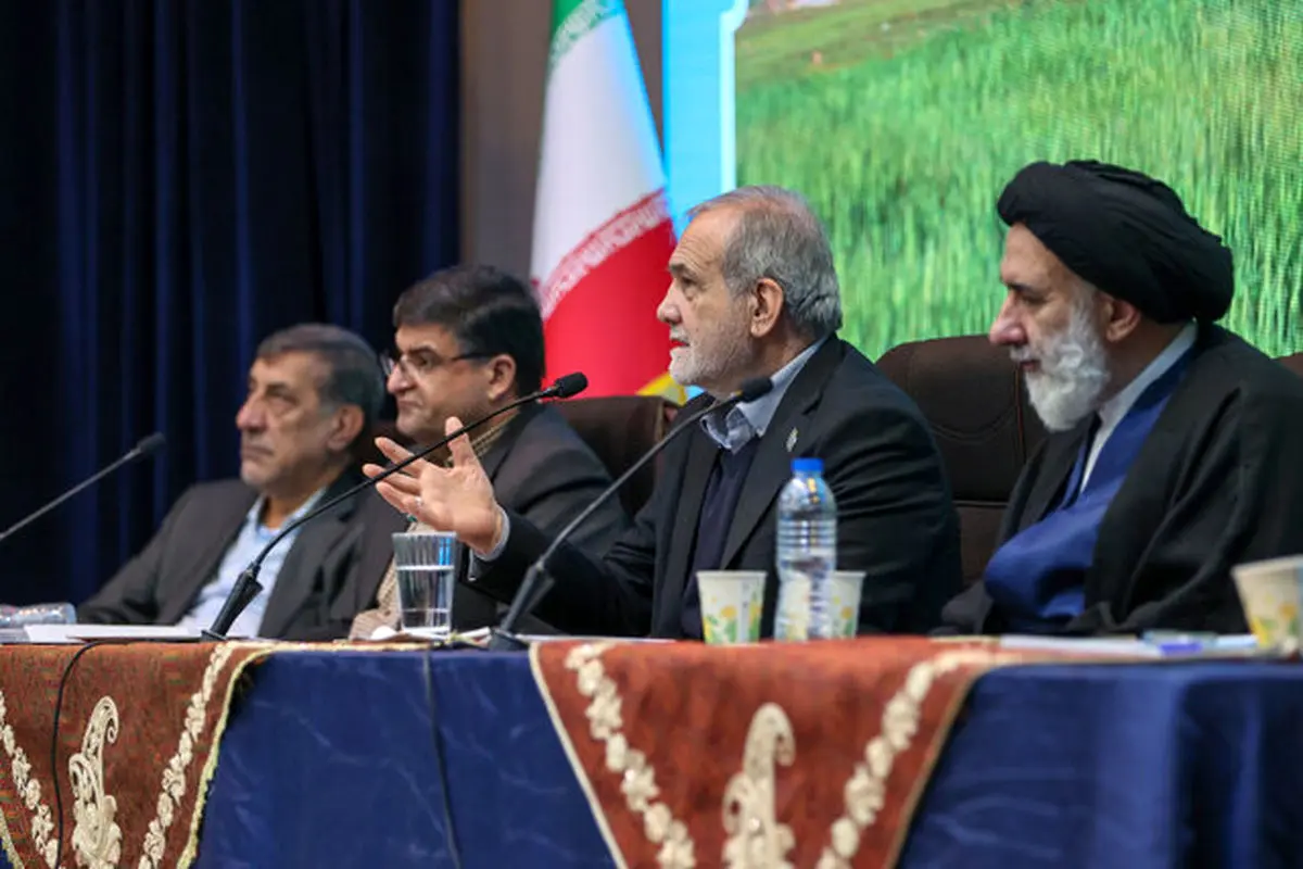 برای مشکلات معیشتی مردم دنبال مقصر بیرونی نباشیم/با اصلاح مدیریت می‌توان بخش بزرگی از مشکلات را حل کرد