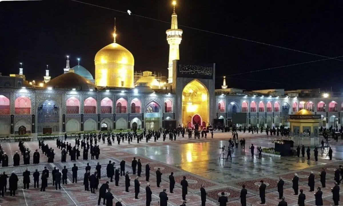 برگزاری آیین خطبه‌ خوانی شب عاشورا در حرم مطهر رضوی 