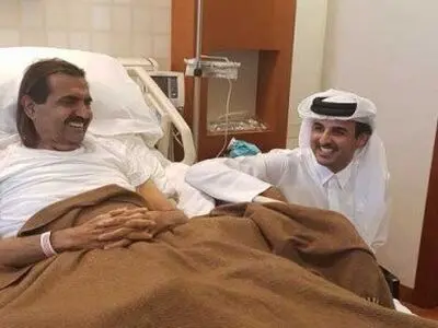 امیر قطر از پدرش عیادت کرد