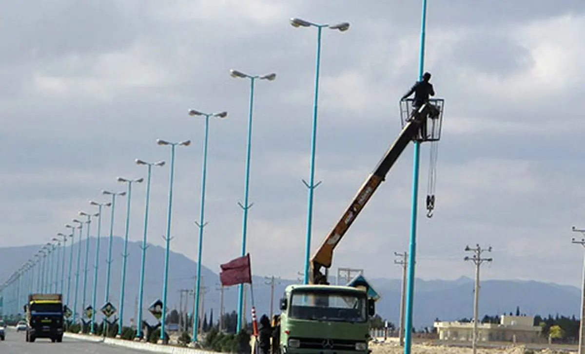 آغاز عملیات تأمین روشنایی محور شهرستان پیرانشهر به پایانه مرزی تمرچین