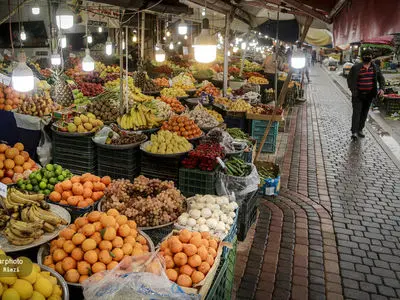 احداث غیرقانونی ۱۳۰ غرفه در بازار روز کرمانشاه/به دنبال راه‌اندازی بازار روز دوم هستیم