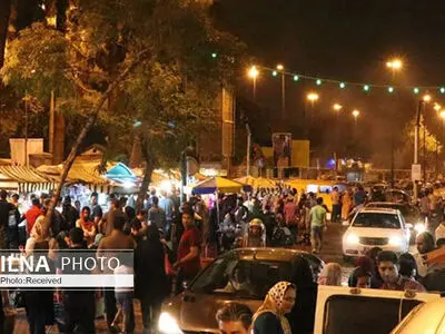 گردشگری شبانه از خیابان سی تیر فراتر نرفت/ نهادهای مسئول حاضر به گفت‌وگو نشدند/ طرح‌های تازه برای پرسه زدن در تهران در دستور کار قرار می‌گیرد