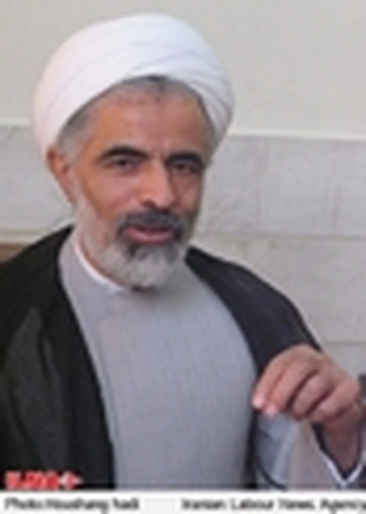 الزاما هرکسی که صدایش بلندتر باشد صدای همه مجلس نیست