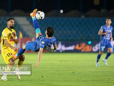 گزارش تصویری بازی استقلال تهران و فجرسپاسی 